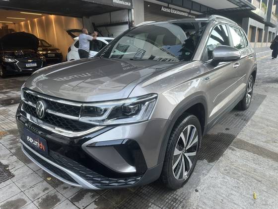 VOLKSWAGEN TAOS 1.4 250 TSI TOTAL FLEX HIGHLINE AUTOMÁTICO